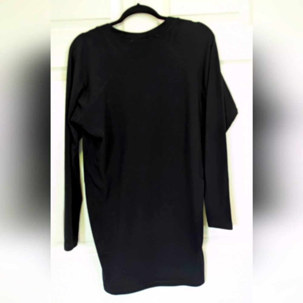 CAbi Style #125 - XS Women’s Black V-Neck Tunic Longline Pullover Top